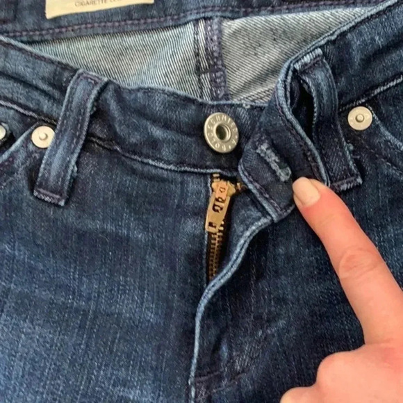 AG‎ Jeans, The Stilt Cigarette Leg. Size  25R. - Picture 6 of 11